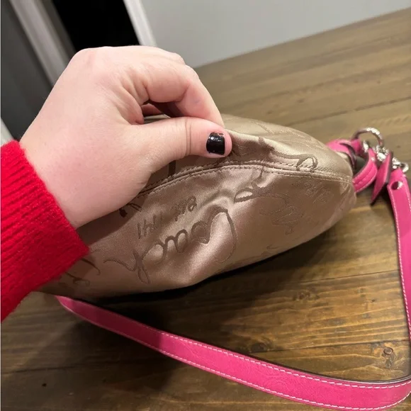Coach Horse and Carriage Signature Sateen Jacquard Hobo Bag w/ Pink Trim - Picture 5 of 9